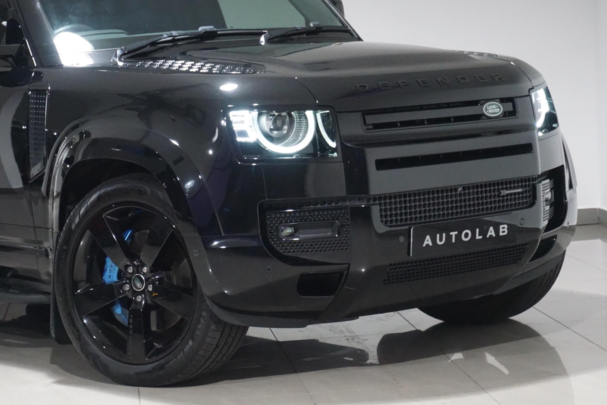 Land Rover Defender 110 3.0 D300 MHEV X-Dynamic HSE Auto 4WD Euro 6 (s/s) 5dr